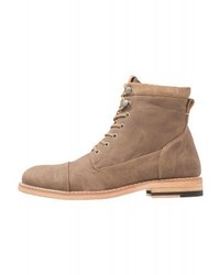 beige Lederfreizeitstiefel von Call it SPRING