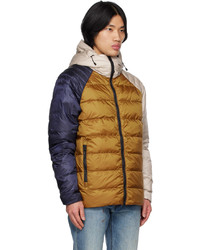 beige leichte Daunenjacke von Canada Goose