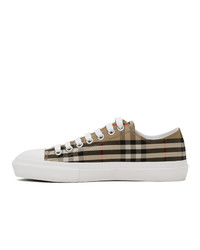 beige niedrige Sneakers mit Karomuster von Burberry