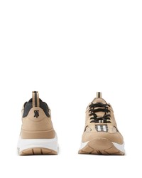 beige niedrige Sneakers mit Karomuster von Burberry