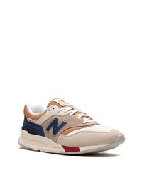 beige niedrige Sneakers von New Balance