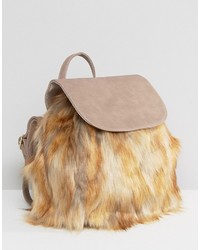 beige Pelz Rucksack von Glamorous