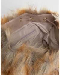 beige Pelz Rucksack von Glamorous