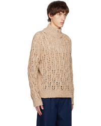 beige Pullover mit einem Reißverschluss am Kragen von Gimaguas