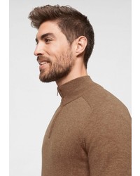 beige Pullover mit einem Reißverschluss am Kragen von Strellson