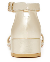 beige Sandalen von Stuart Weitzman