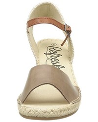 beige Sandalen von Refresh