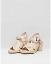 beige Sandaletten von Asos