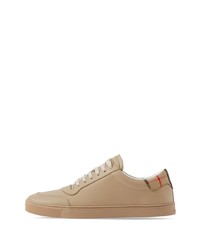 beige Segeltuch niedrige Sneakers mit Karomuster von Burberry