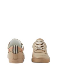 beige Segeltuch niedrige Sneakers mit Karomuster von Burberry