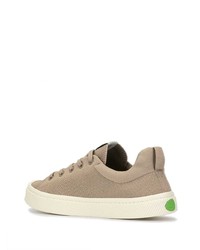 beige Segeltuch niedrige Sneakers von Cariuma