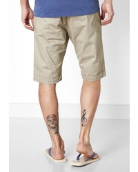 beige Shorts von NAGANO