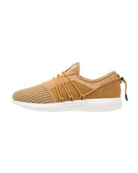 beige Slip-On Sneakers von YOURTURN