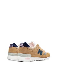 beige Sportschuhe von New Balance