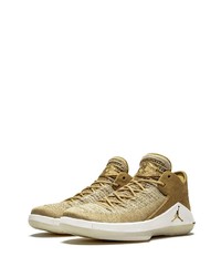 beige Sportschuhe von Jordan