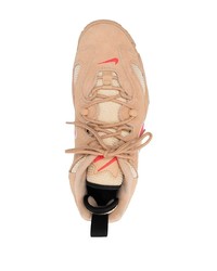 beige Sportschuhe von Nike