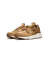 beige Sportschuhe von Nike