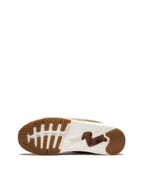 beige Sportschuhe von Nike