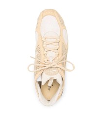 beige Sportschuhe von Nike