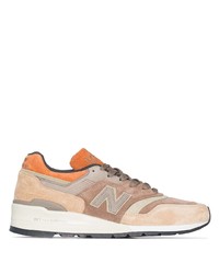 beige Sportschuhe von New Balance