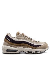 beige Sportschuhe von Nike