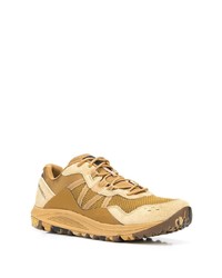 beige Sportschuhe von Merrell