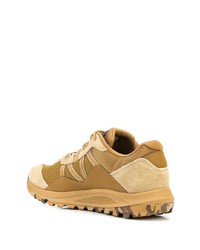 beige Sportschuhe von Merrell