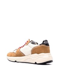 beige Sportschuhe von Golden Goose