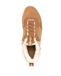 beige Sportschuhe von UGG