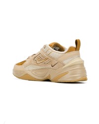 beige Sportschuhe von Nike