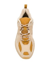 beige Sportschuhe von Nike