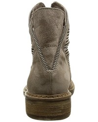 beige Stiefel von Now