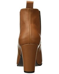 beige Stiefel von TAPODTS