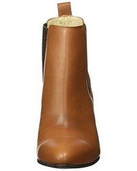 beige Stiefel von TAPODTS