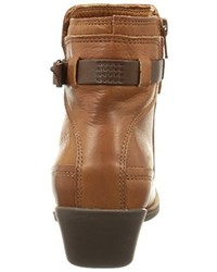 beige Stiefel von TBS