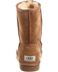 beige Stiefel von UGG