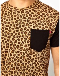 beige T-Shirt mit einem Rundhalsausschnitt mit Leopardenmuster von Criminal Damage