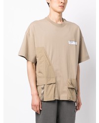 beige T-Shirt mit einem Rundhalsausschnitt von Musium Div.