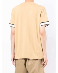 beige T-Shirt mit einem Rundhalsausschnitt von Fred Perry