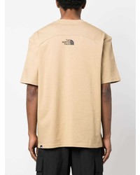 beige T-Shirt mit einem Rundhalsausschnitt von The North Face