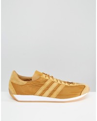 beige Turnschuhe von adidas