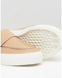 beige Turnschuhe von Asos