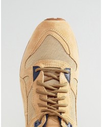 beige Turnschuhe von Puma