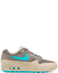 beige Turnschuhe von Nike