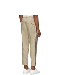 beige vertikal gestreifte Chinohose von Moncler