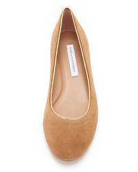 beige Wildleder Ballerinas von Diane von Furstenberg