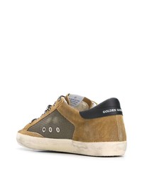 beige Wildleder niedrige Sneakers mit Sternenmuster von Golden Goose