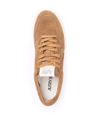 beige Wildleder niedrige Sneakers von AUTRY