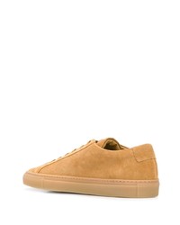 beige Wildleder niedrige Sneakers von Common Projects