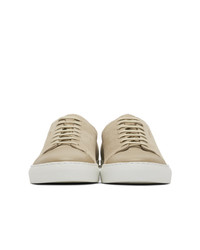 beige Wildleder niedrige Sneakers von Axel Arigato